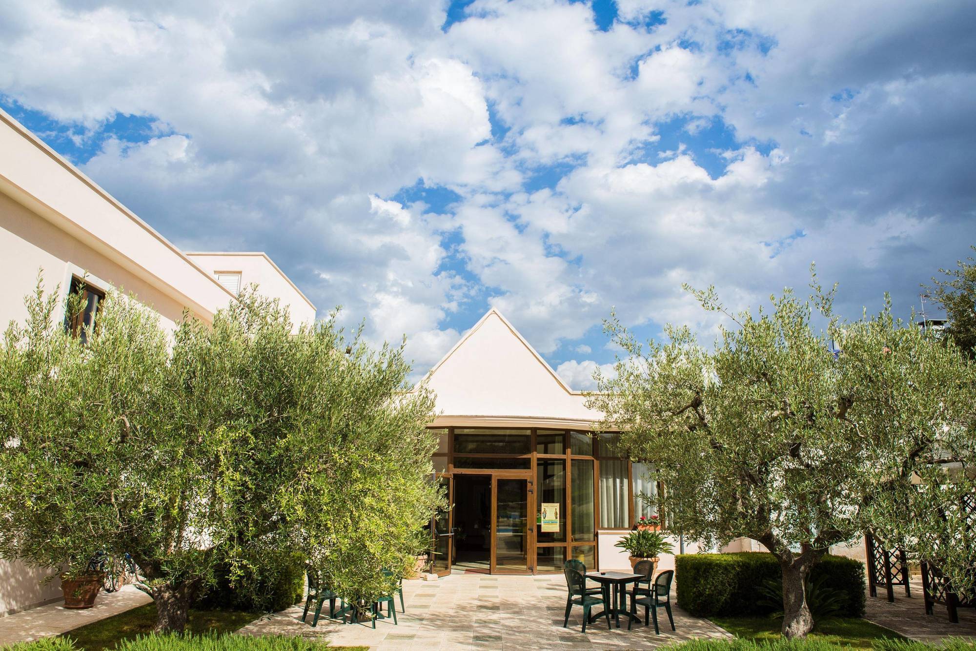 Hotel Ramapendula Алберобело Екстериор снимка